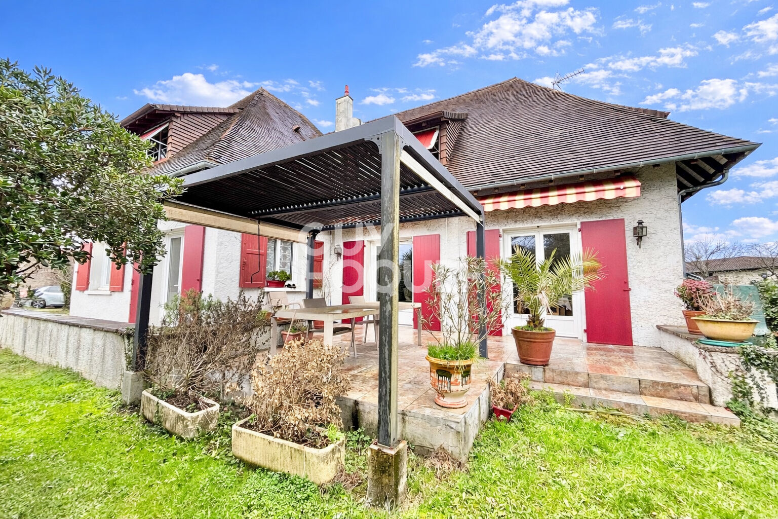 Maison de caractère 175 m² avec garage proche centre ville d'ORTHEZ