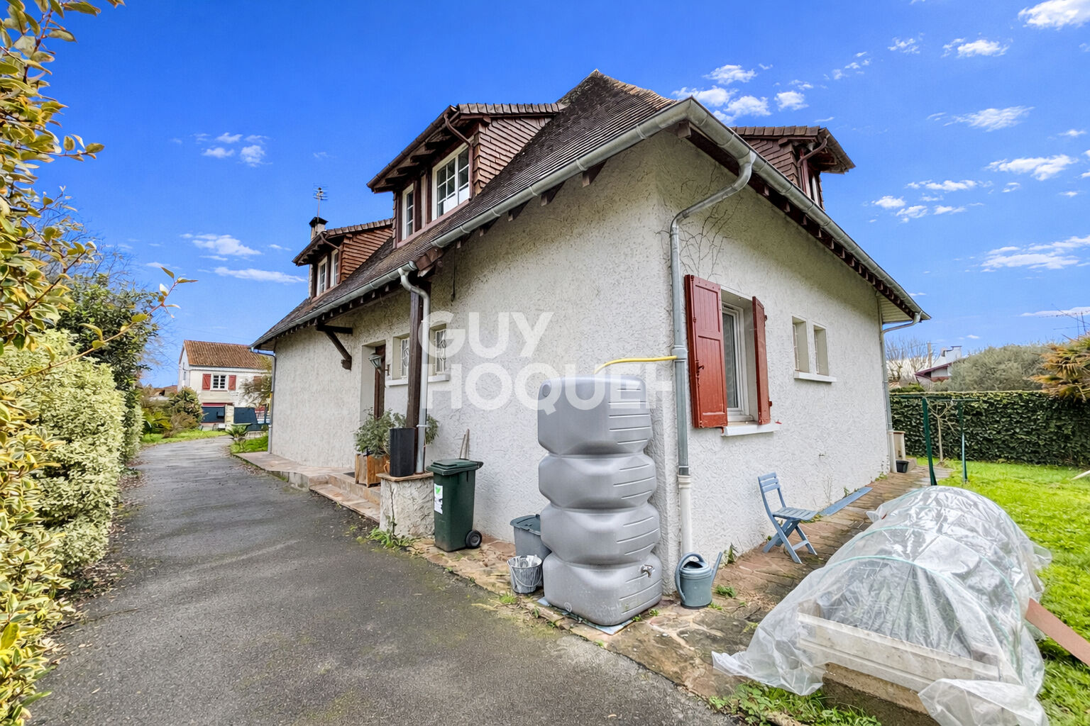Maison de caractère 175 m² avec garage proche centre ville d'ORTHEZ
