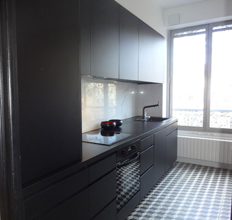 LYON 4 - BD DE LA CROIX-ROUSSE - T2 MEUBLE