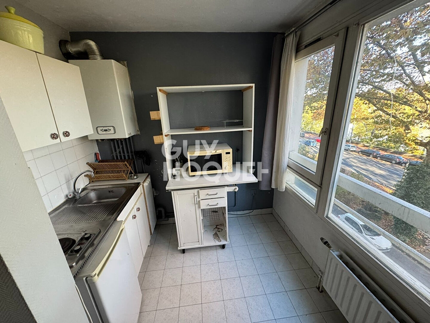 LYON 4 - T1 meublé - COURS D'HERBOUVILLE