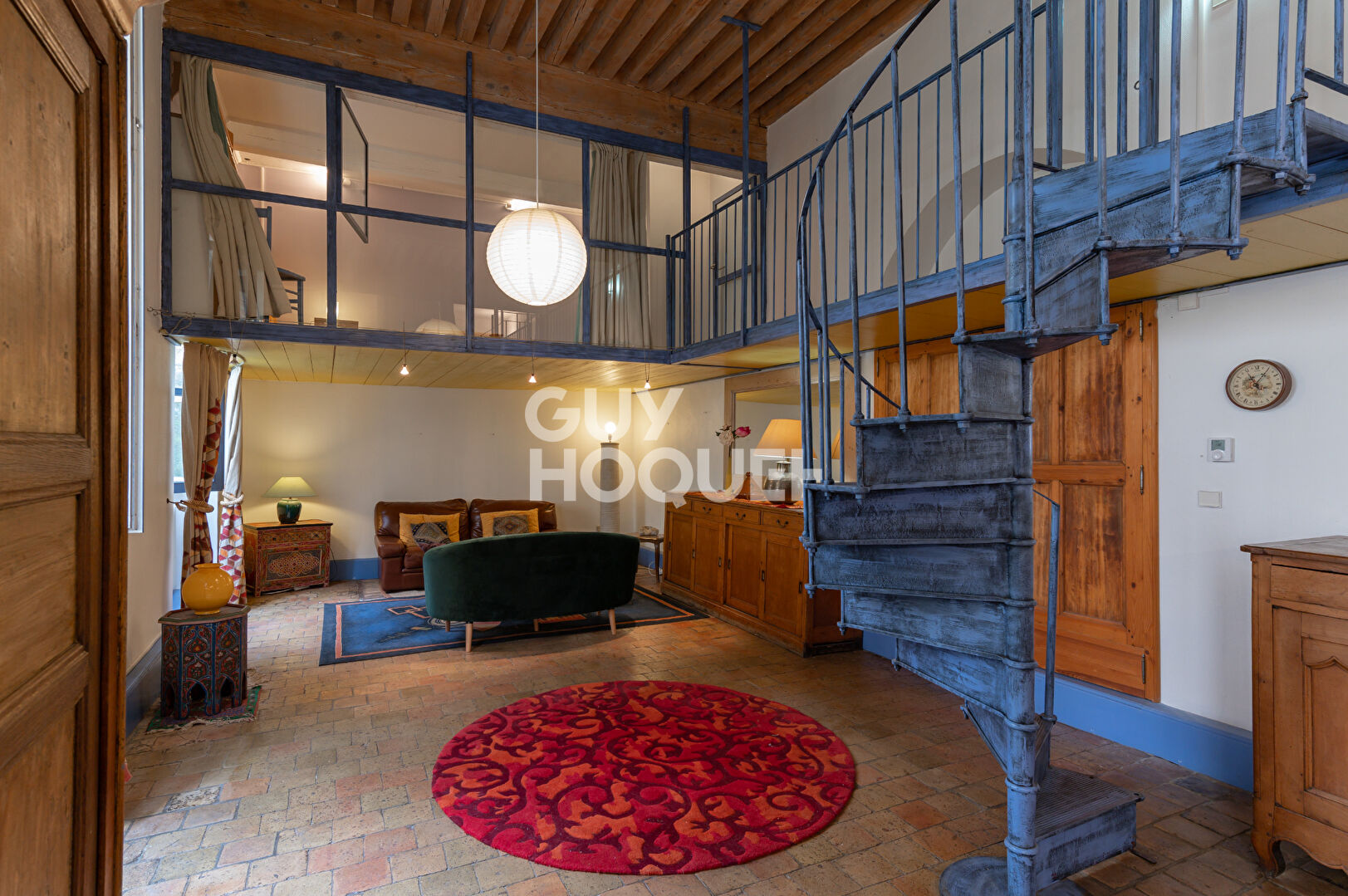 Magnifique appartement atypique quai st Vincent-passage Gonin - avec parking