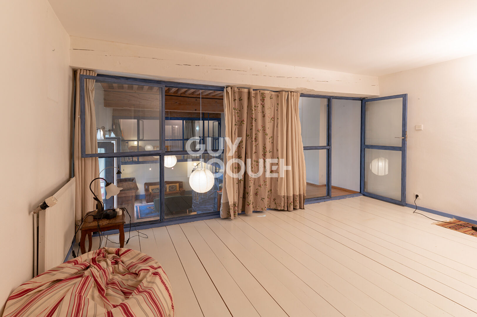 Magnifique appartement atypique quai st Vincent-passage Gonin - avec parking