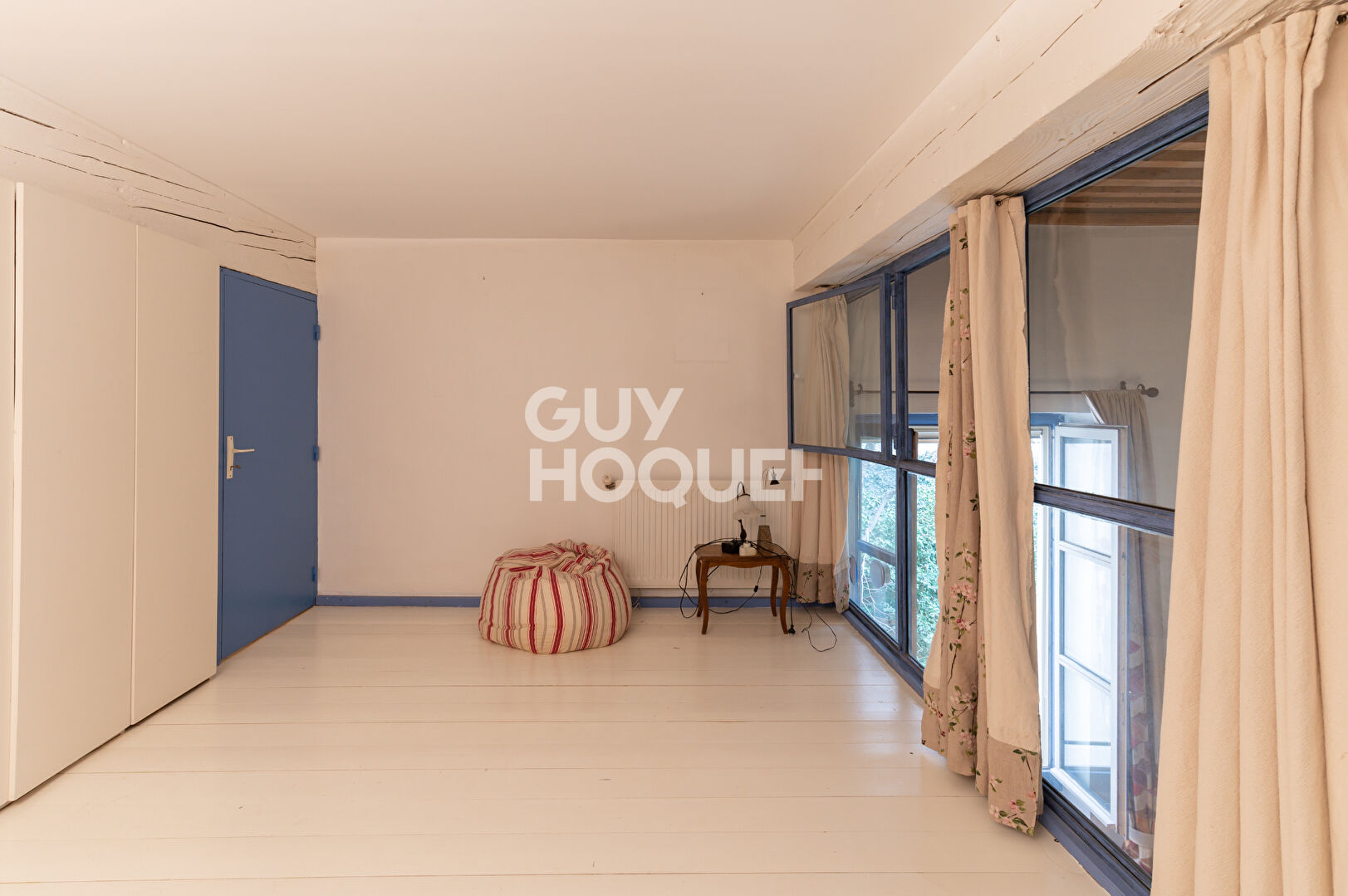 Magnifique appartement atypique quai st Vincent-passage Gonin - avec parking