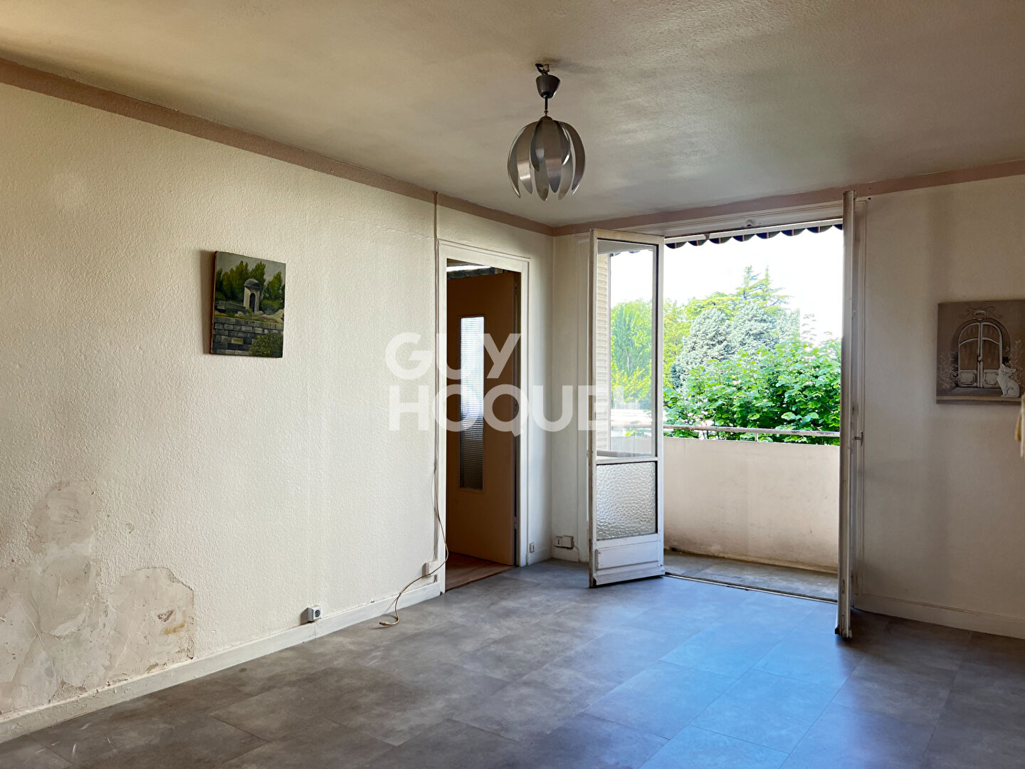 Appartement deux chambres avec balcon au calme