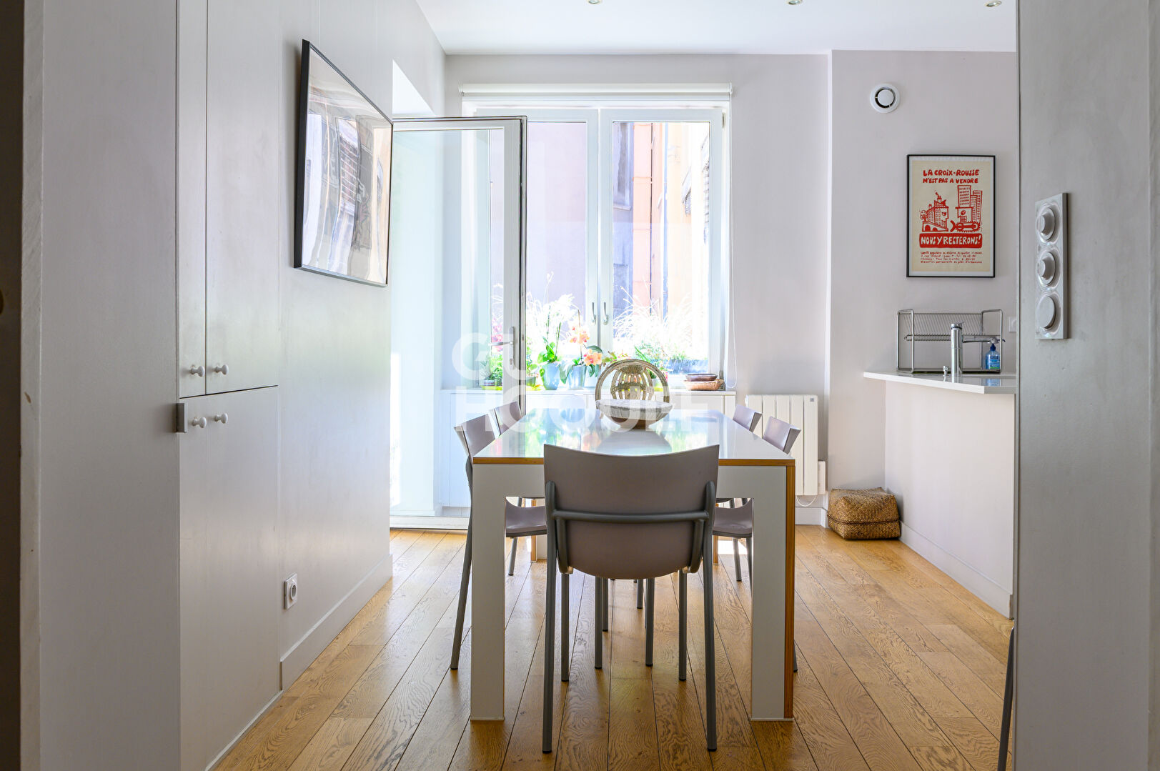 centre Croix Rousse T5  -parking fermé -178 m2 -balcon