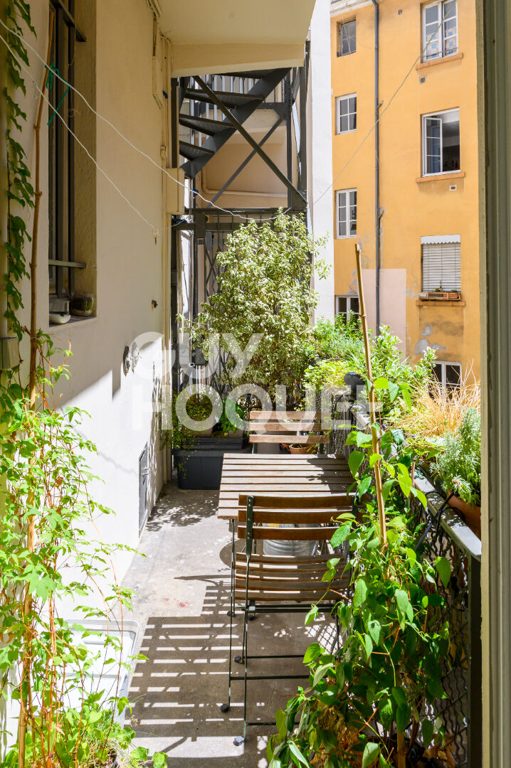 centre Croix Rousse T5  -parking fermé -178 m2 -balcon