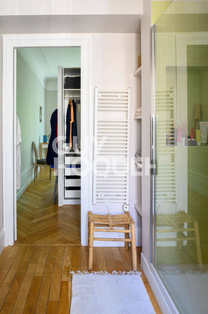 centre Croix Rousse T5  -parking fermé -178 m2 -balcon