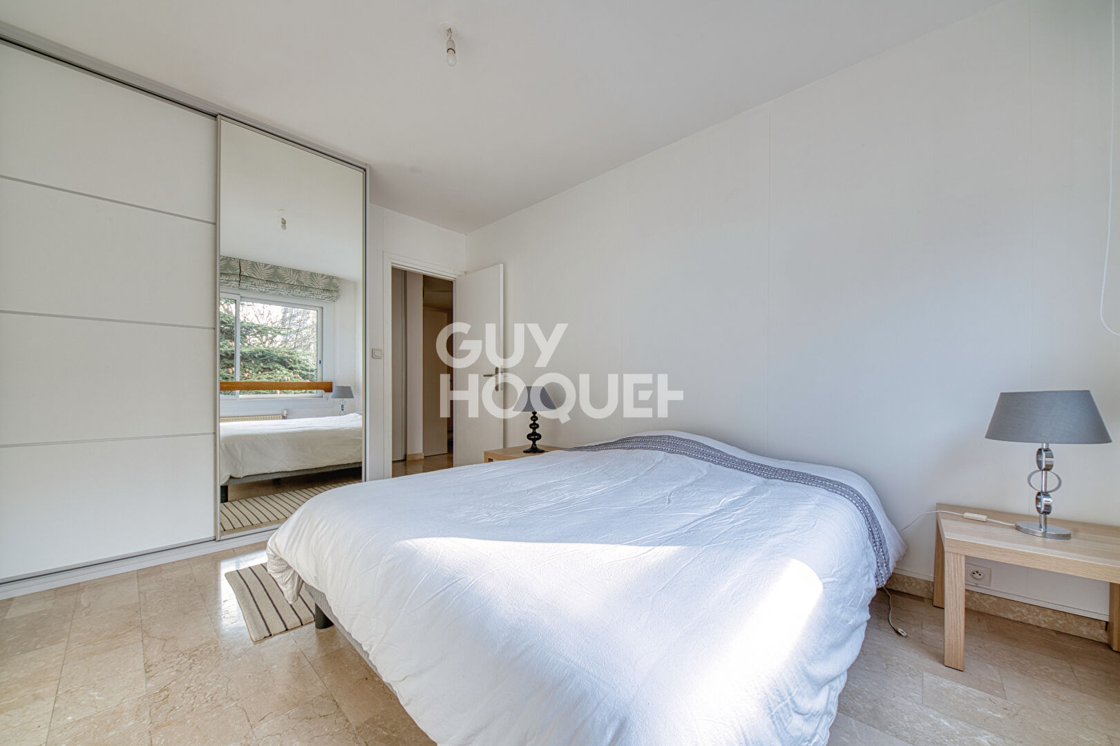 Appartement  92 m² - terrasse-  parking