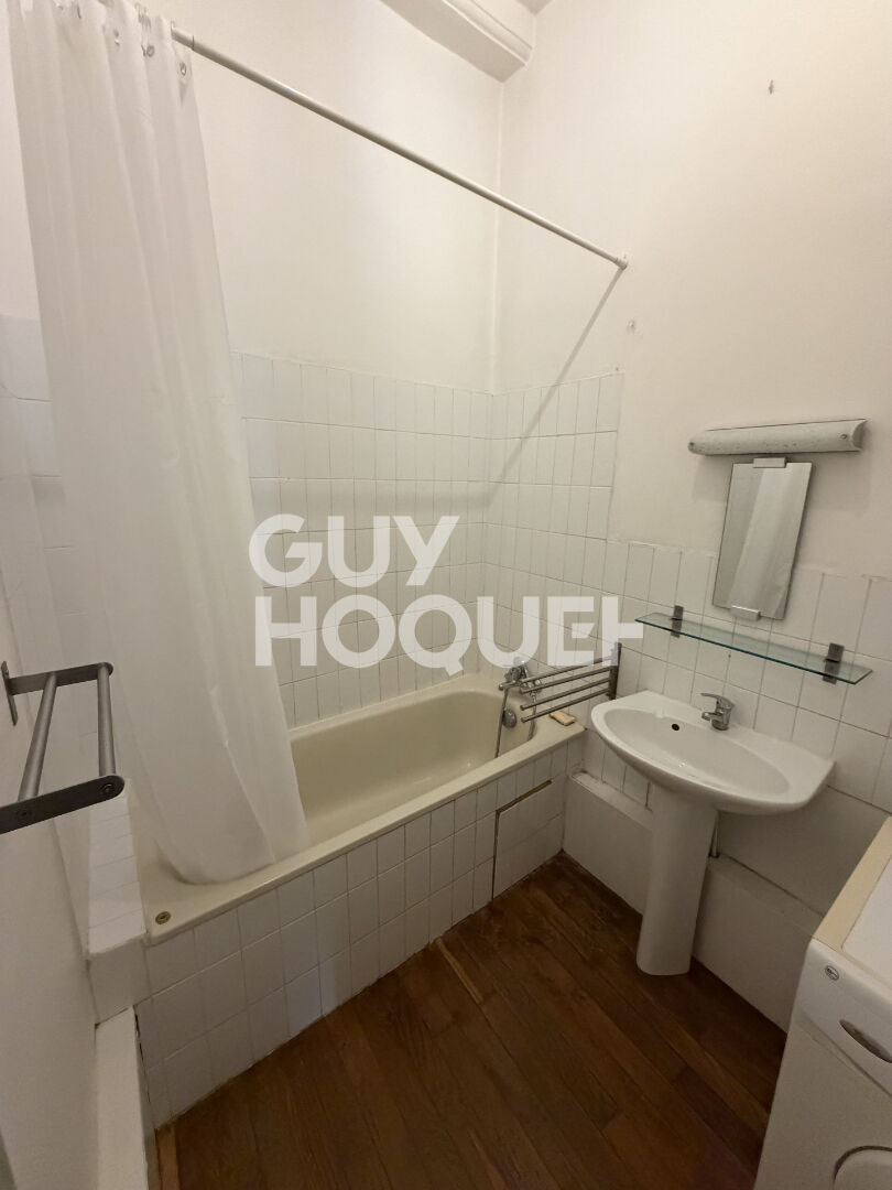 CROIX ROUSSE - T2 non meublé -RUE DES PIERRES PLANTEES