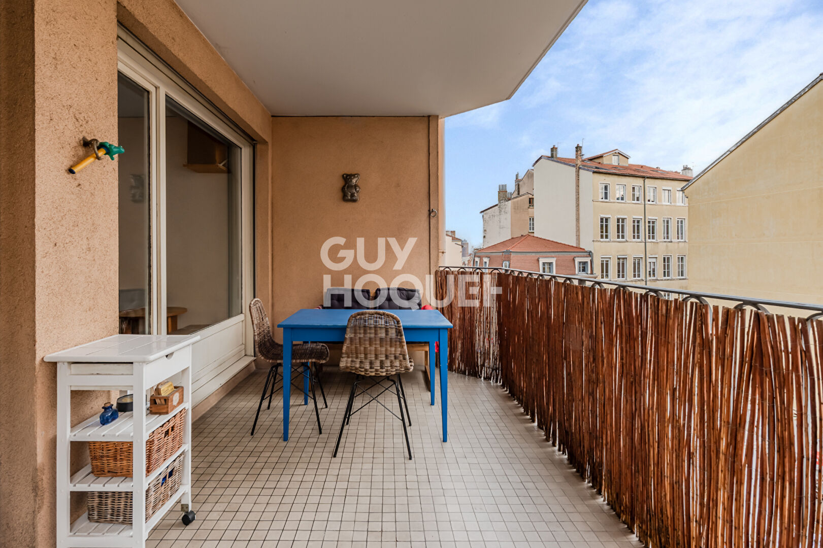 Appartement familiale avec  terrasse- balcon - garage-cave 