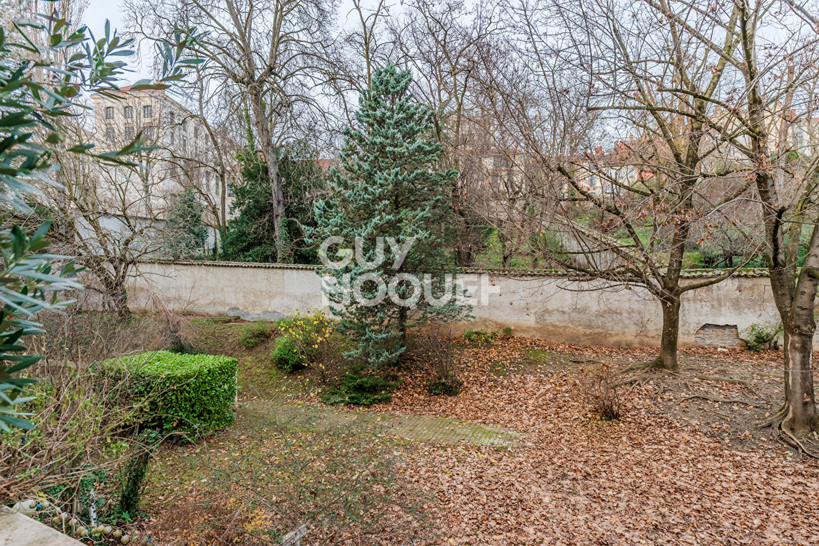 Appartement familiale avec  terrasse- balcon - garage-cave 
