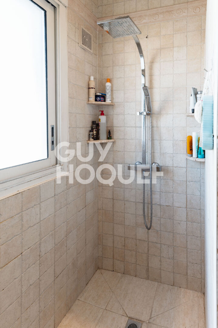 Maison T5 - beligneux -  piscine - 650m2 de jardin