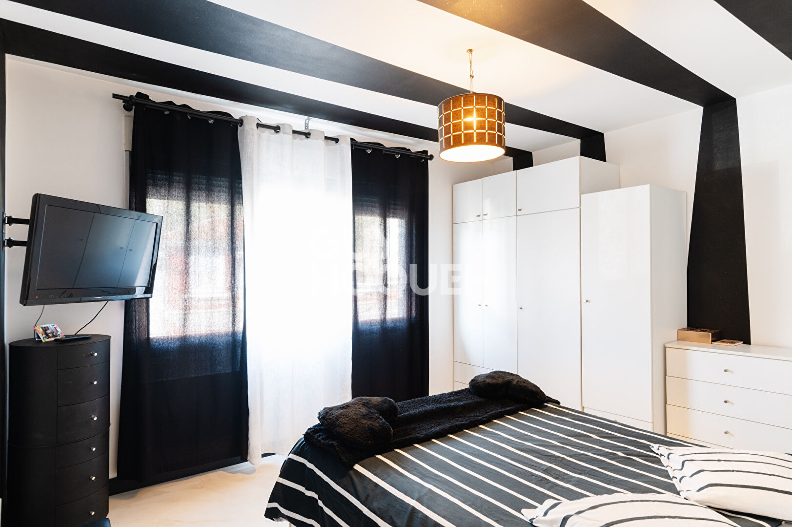 Maison T5 - beligneux -  piscine - 650m2 de jardin