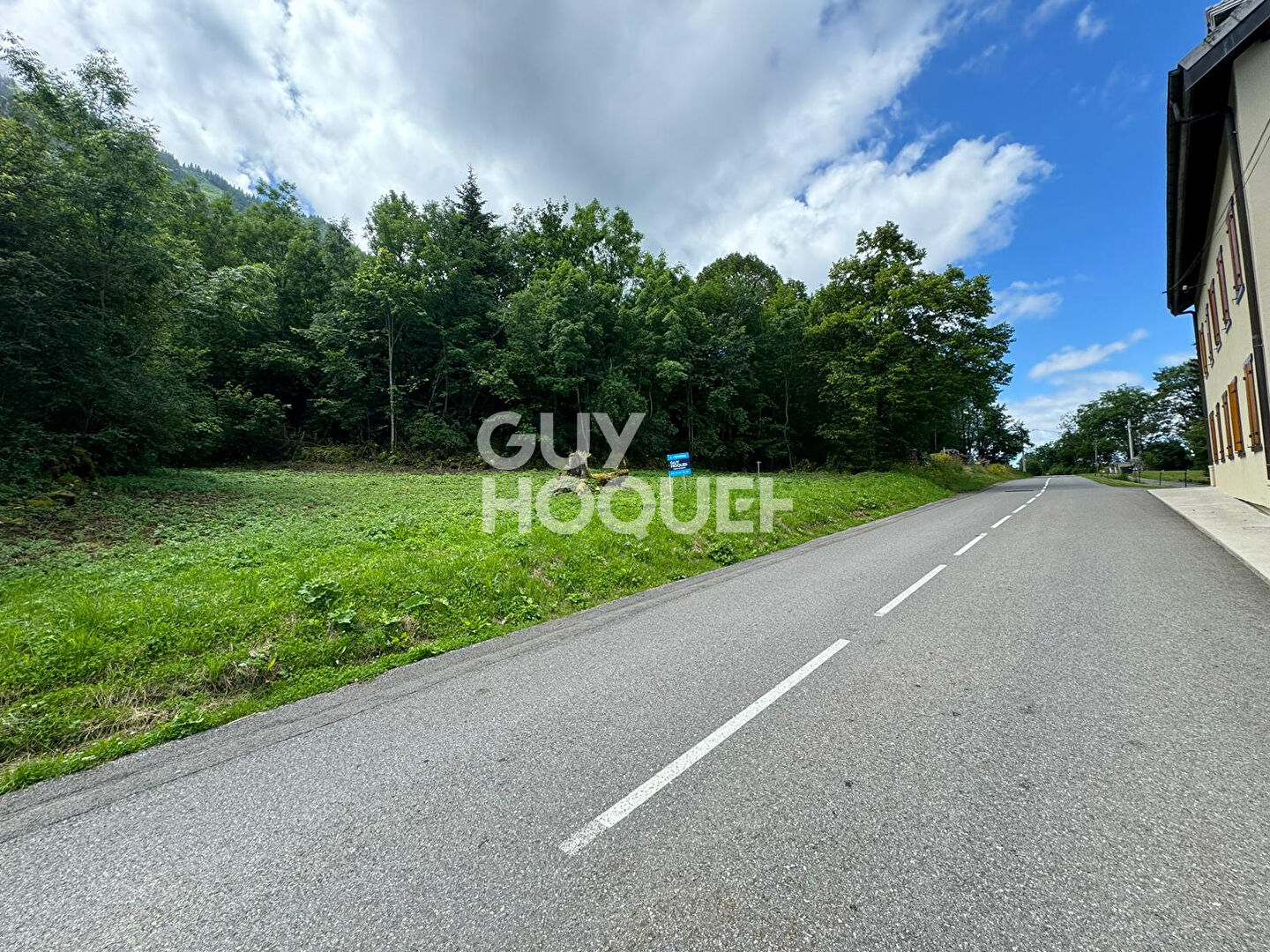 Terrain  viabilisé et débroussaillé  libre constructeurs Thollon Les Memises