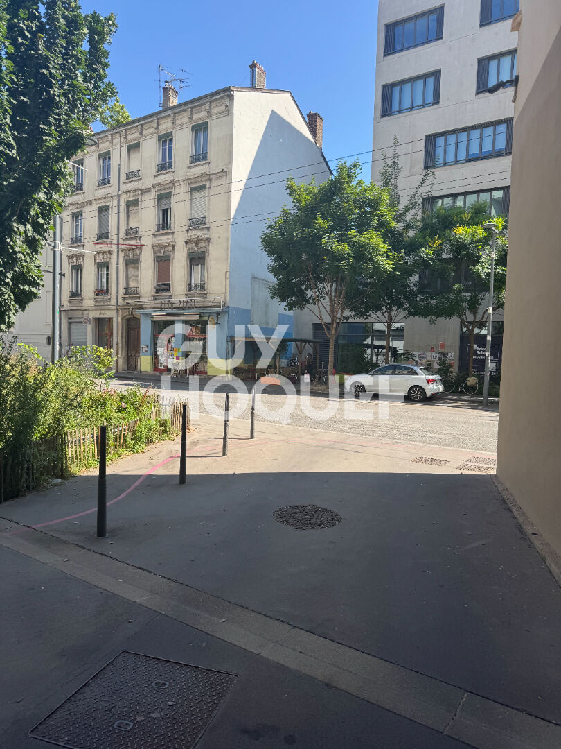 T3 MEUBLE - VILLEURBANNE Cours Tolstoï - COLOCATION POSS.