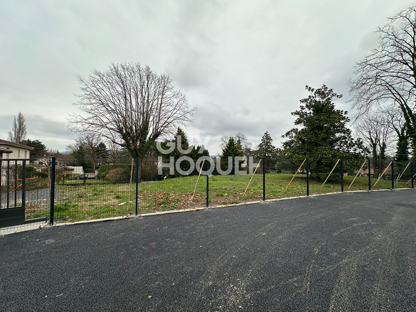 Terrain Constructible et Piscinable Ecully 1000m²