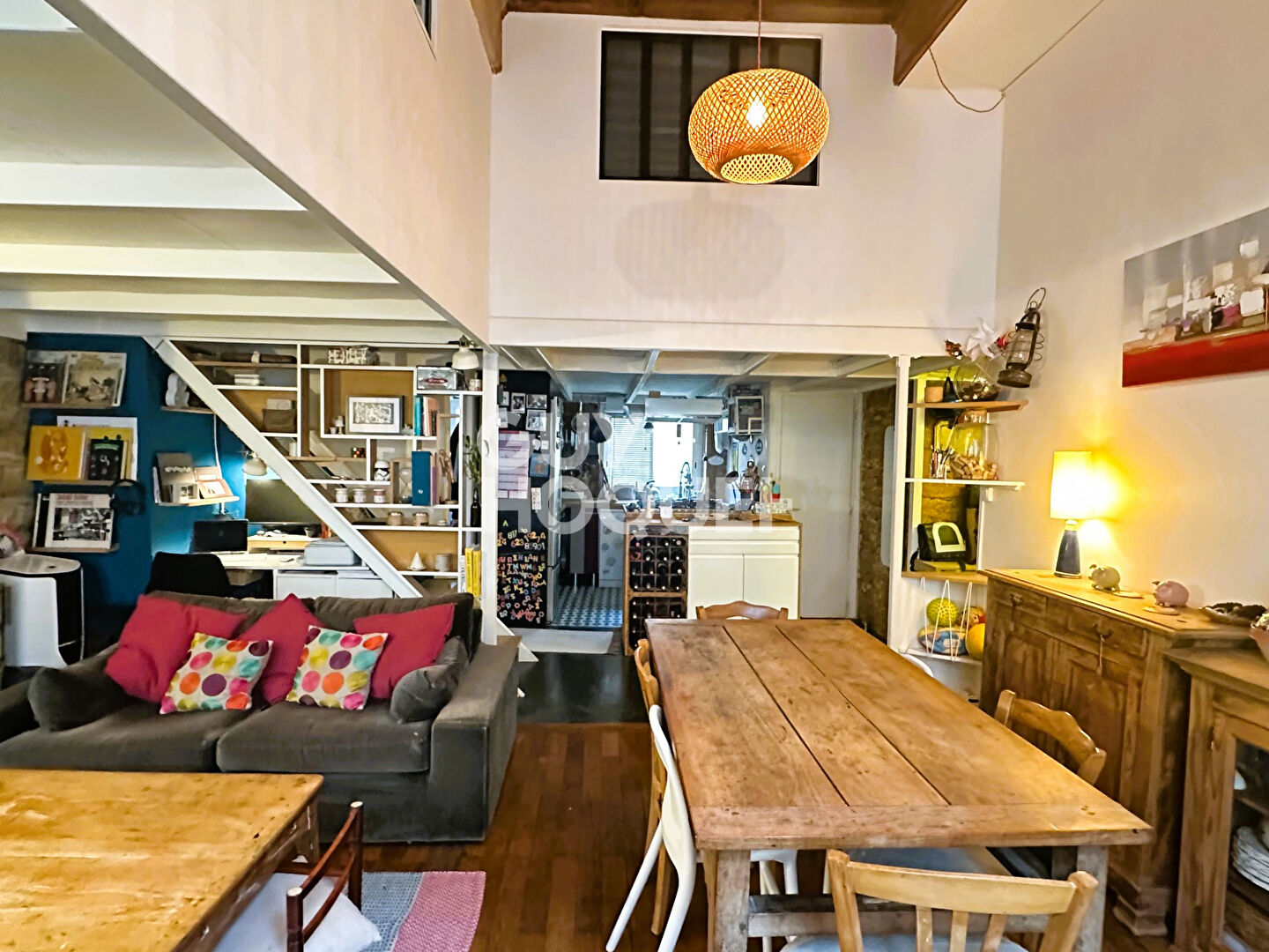 Proche Mairie - Appartement canut - 2 chambres - 1 bureau