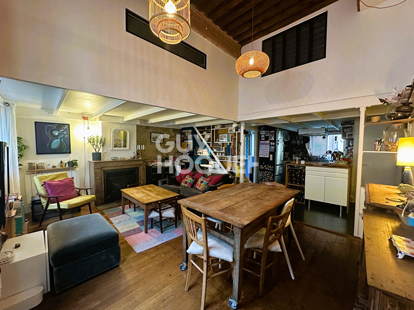 Proche Mairie - Appartement canut - 2 chambres - 1 bureau