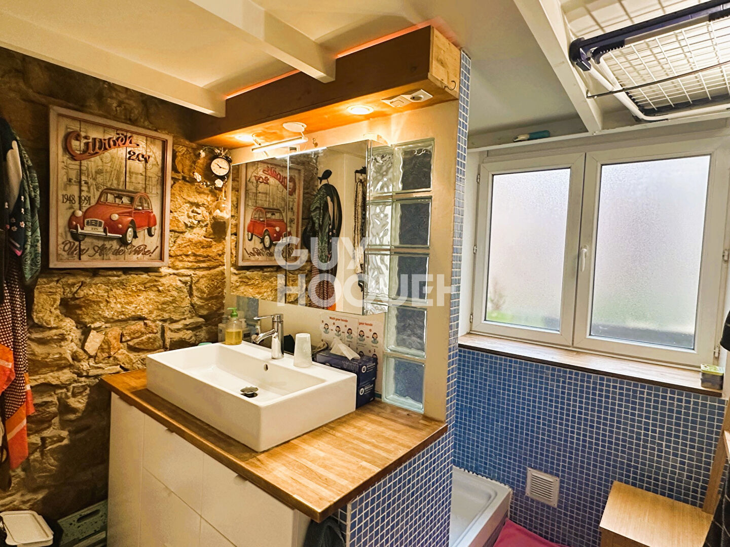 Proche Mairie - Appartement canut - 2 chambres - 1 bureau