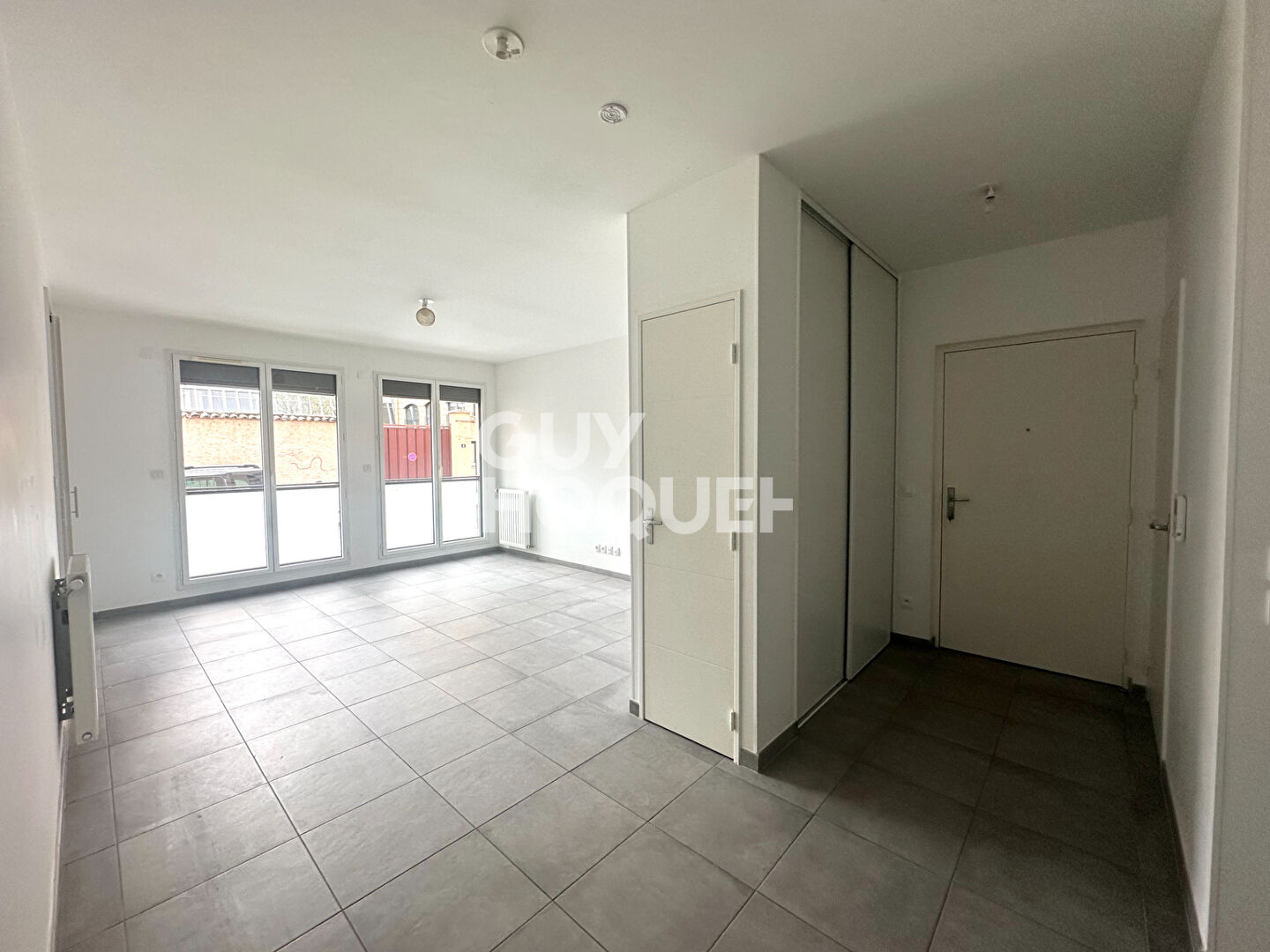 Plateau Croix-Rousse - Appartement avec loggia et parking - résidence récente