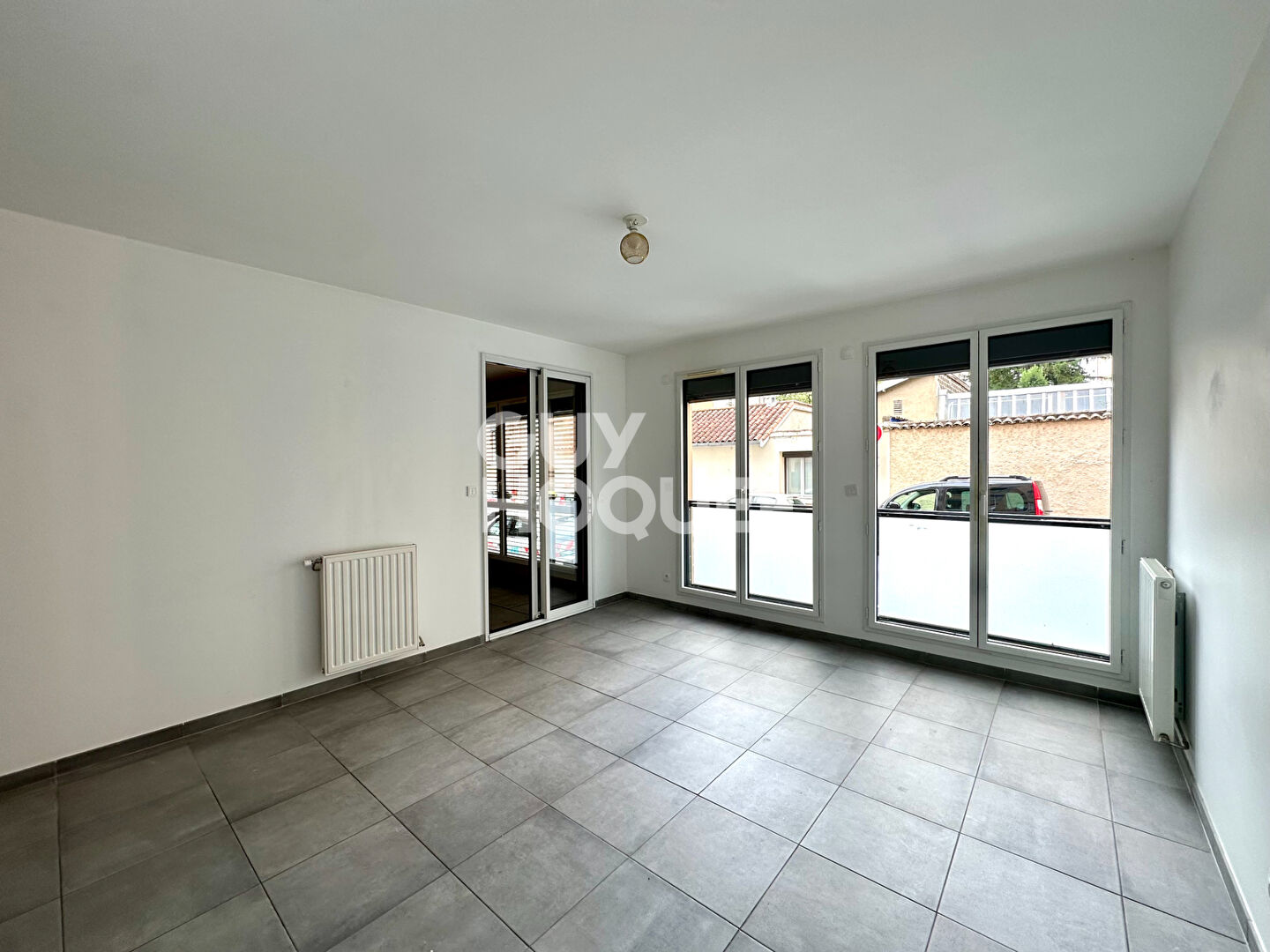 Plateau Croix-Rousse - Appartement avec loggia et parking - résidence récente