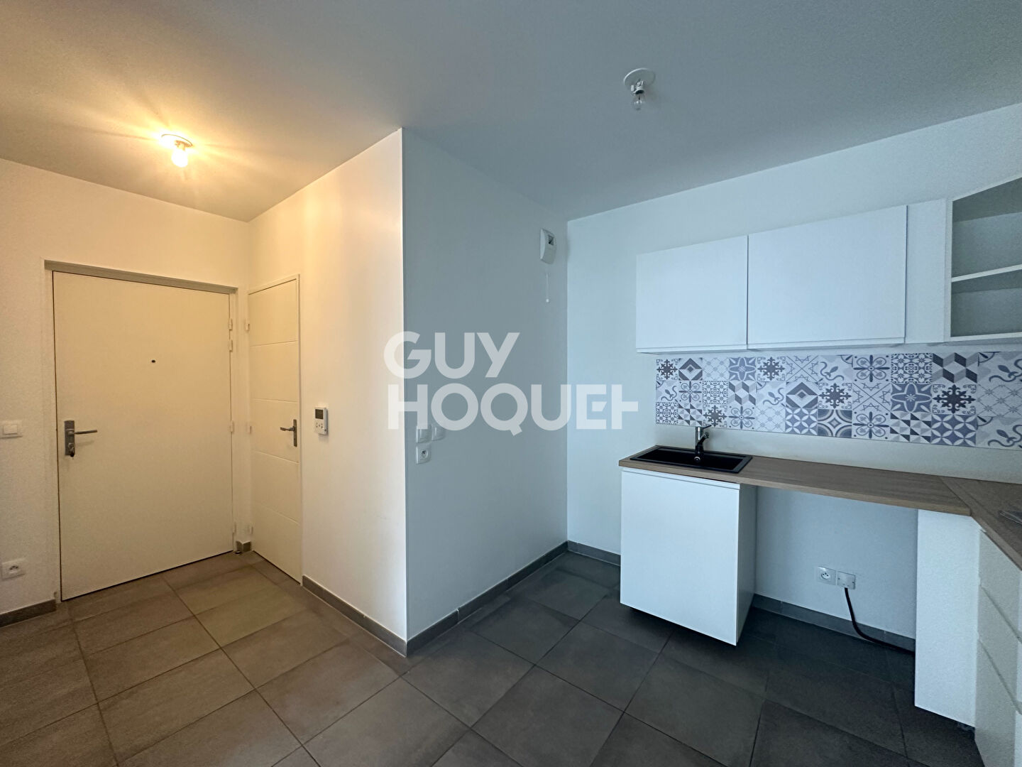 Plateau Croix-Rousse - Appartement avec loggia et parking - résidence récente