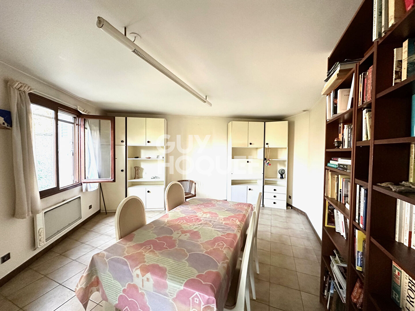 Maison familiale  3 niveaux sur terrain de 1 800 m²