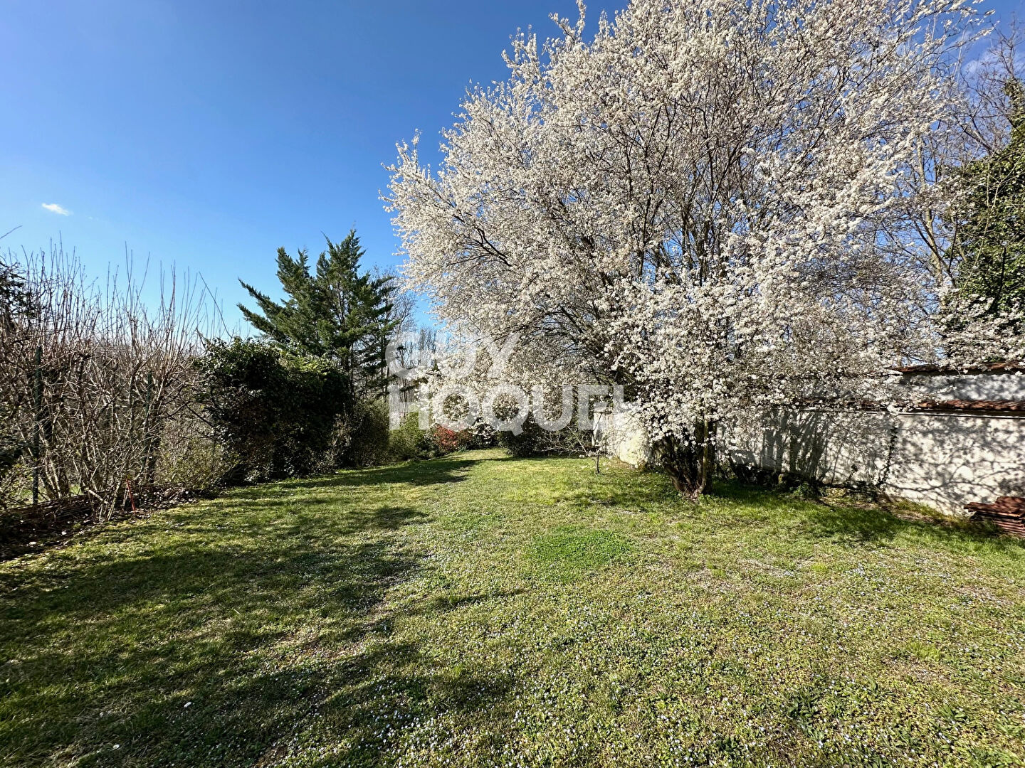 Maison familiale  3 niveaux sur terrain de 1 800 m²