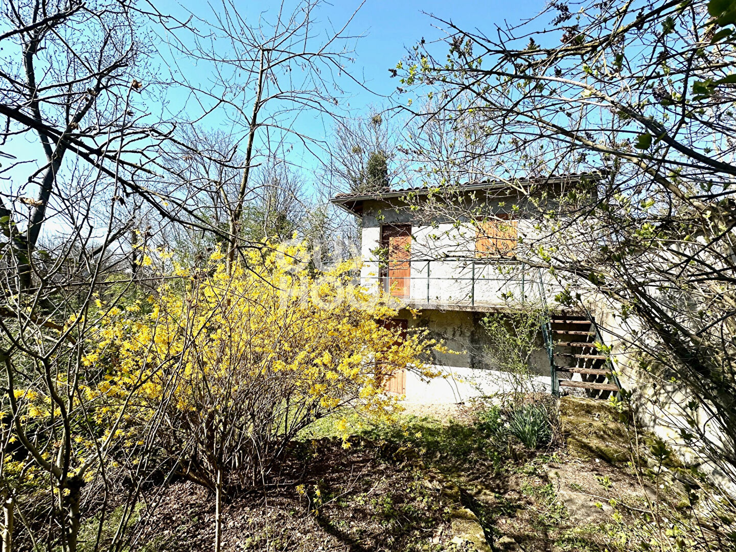 Maison familiale  3 niveaux sur terrain de 1 800 m²