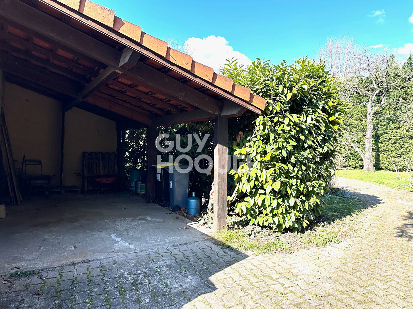 Maison familiale  3 niveaux sur terrain de 1 800 m²