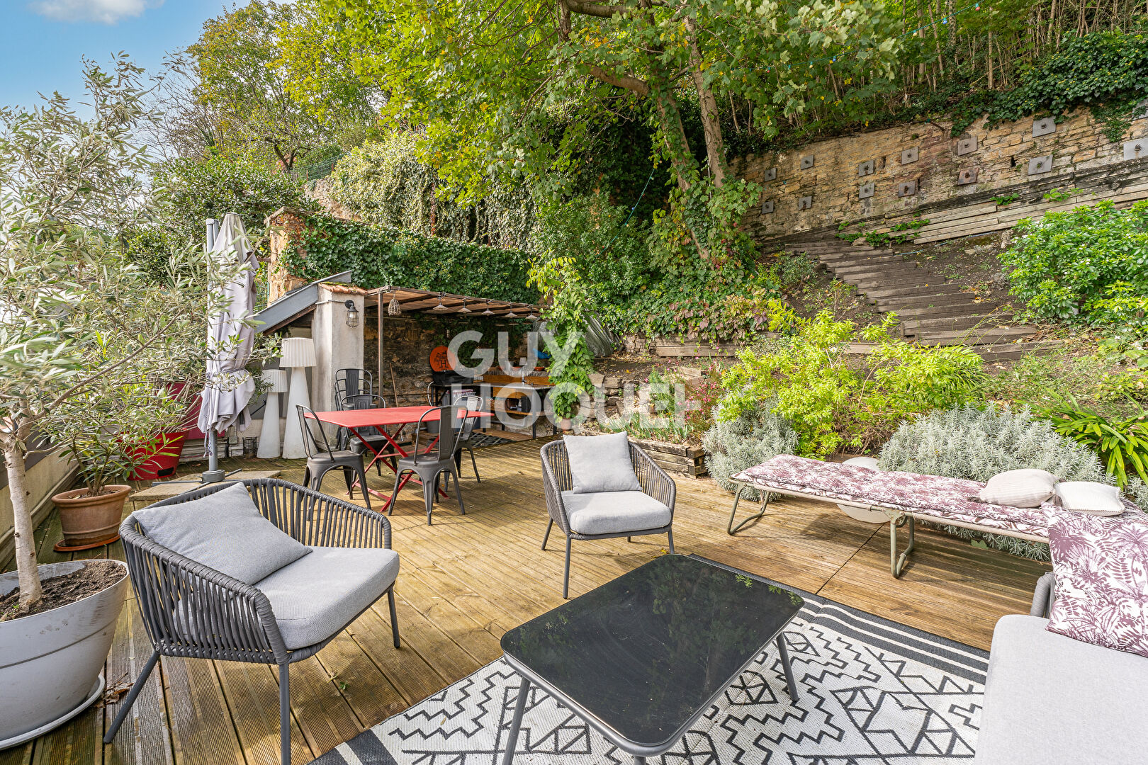 Duplex T5 146 m² - Toit terrasse 160 m² - vue dégagée sur Lyon