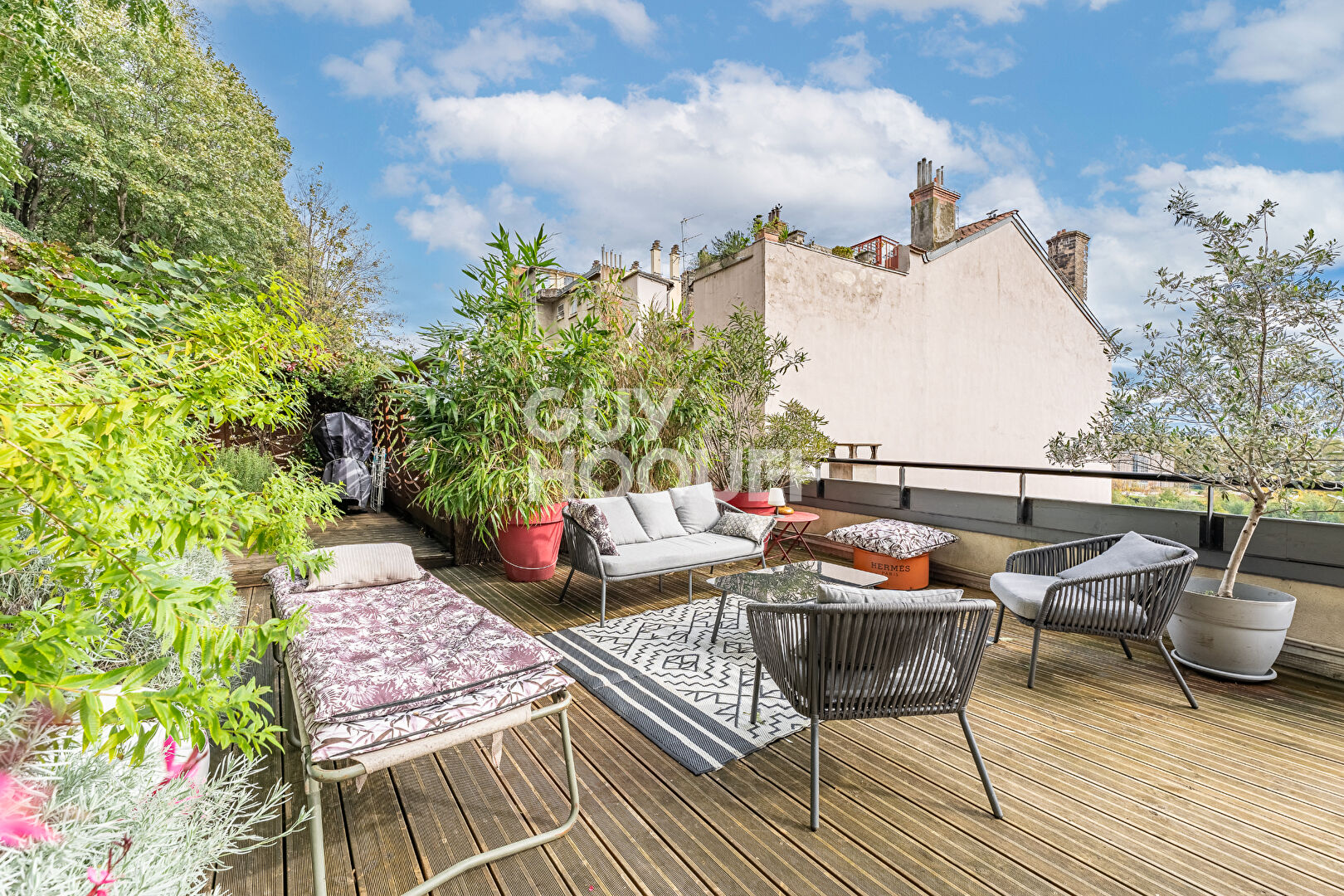 Duplex T5 146 m² - Toit terrasse 160 m² - vue dégagée sur Lyon