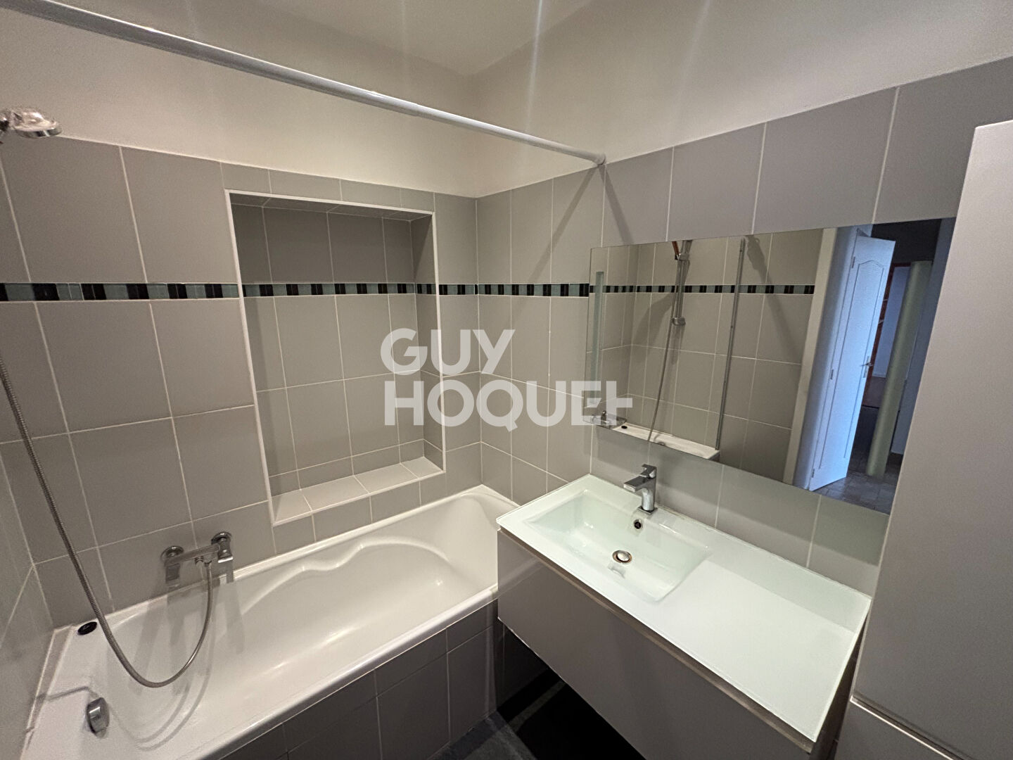 Canut T4bis 103m²  dernier étage Coeur Croix rousse