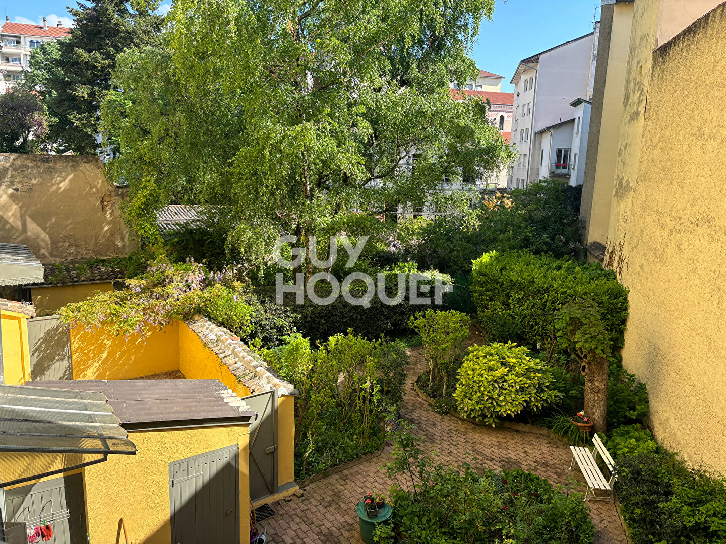 Canut T4bis 103m²  dernier étage Coeur Croix rousse