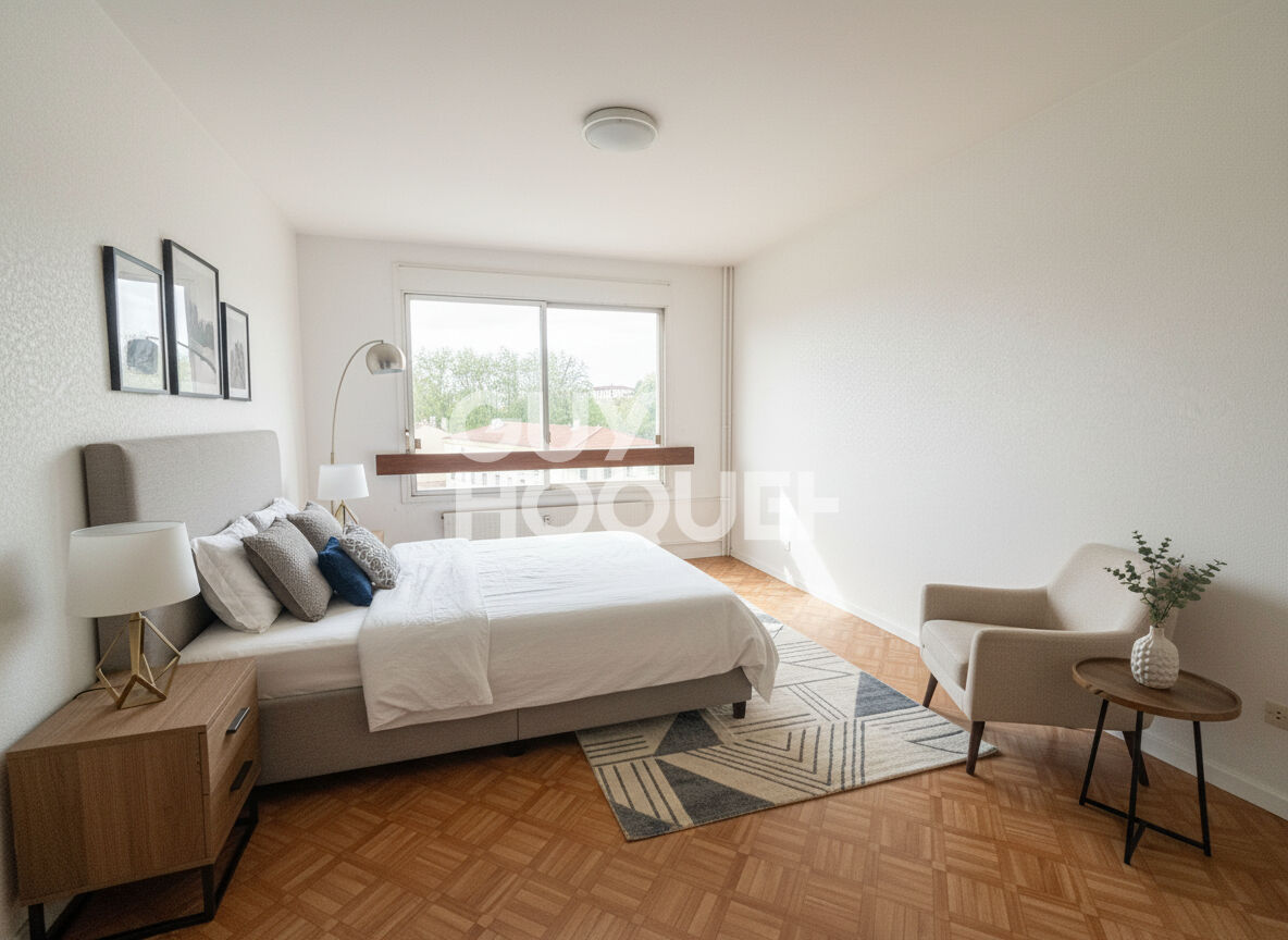 A rénover - T3 possible T4 avec parking inclus dans le prix