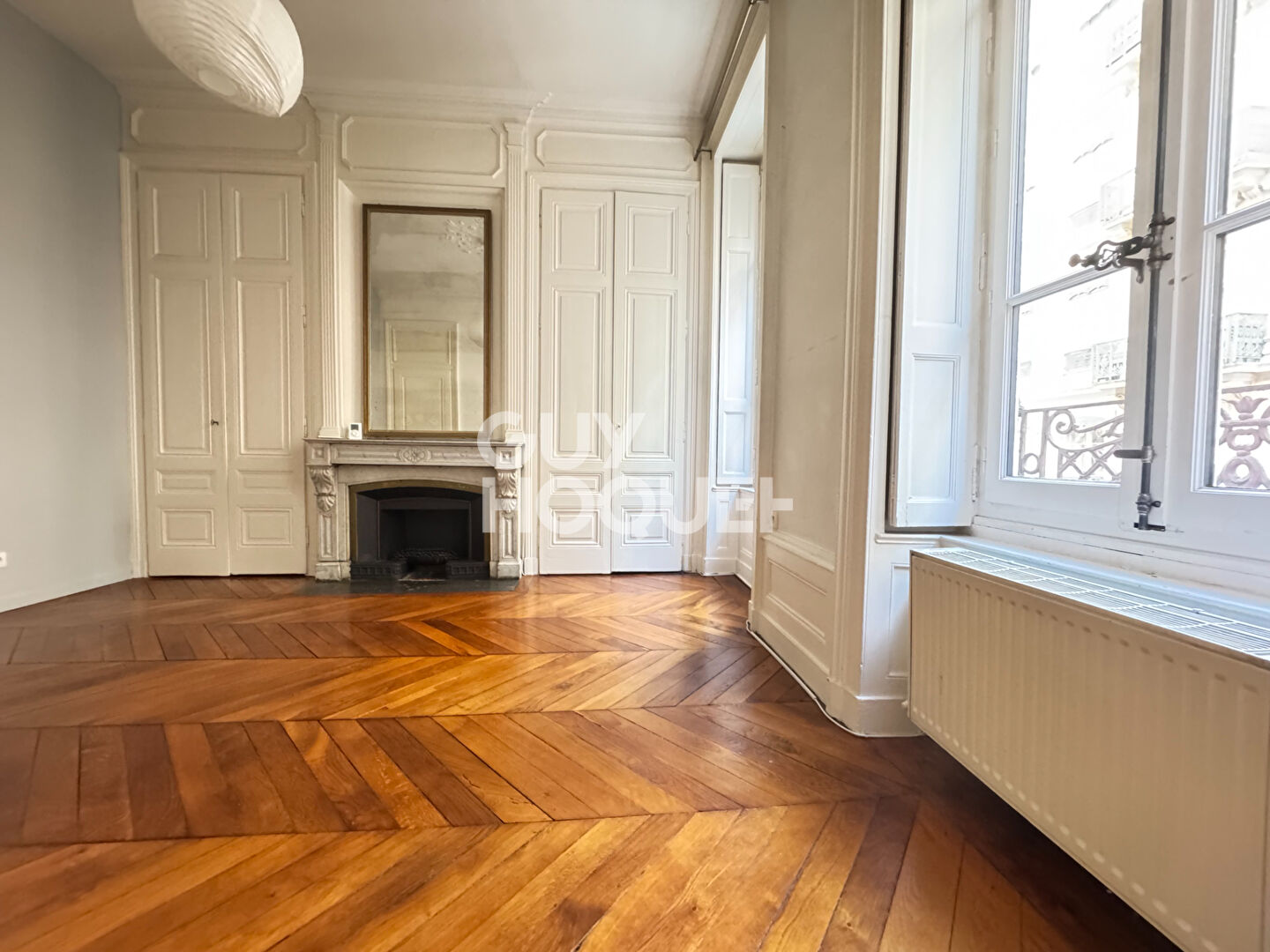 Appartement T3 - Lyon 6 -  71.81 m2 - cave - ascenseur -