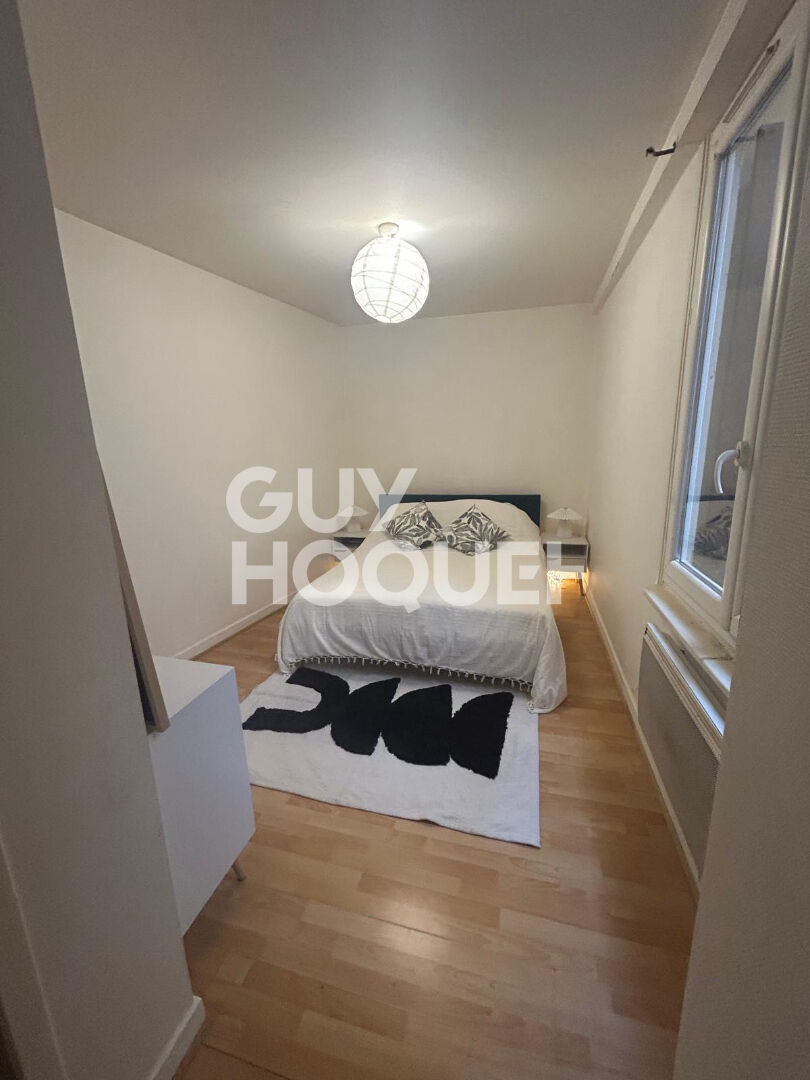 Appartement T 2 de 36.10m2 sur cours - terrasse 4.5 M2 - double expo  S/O au calme