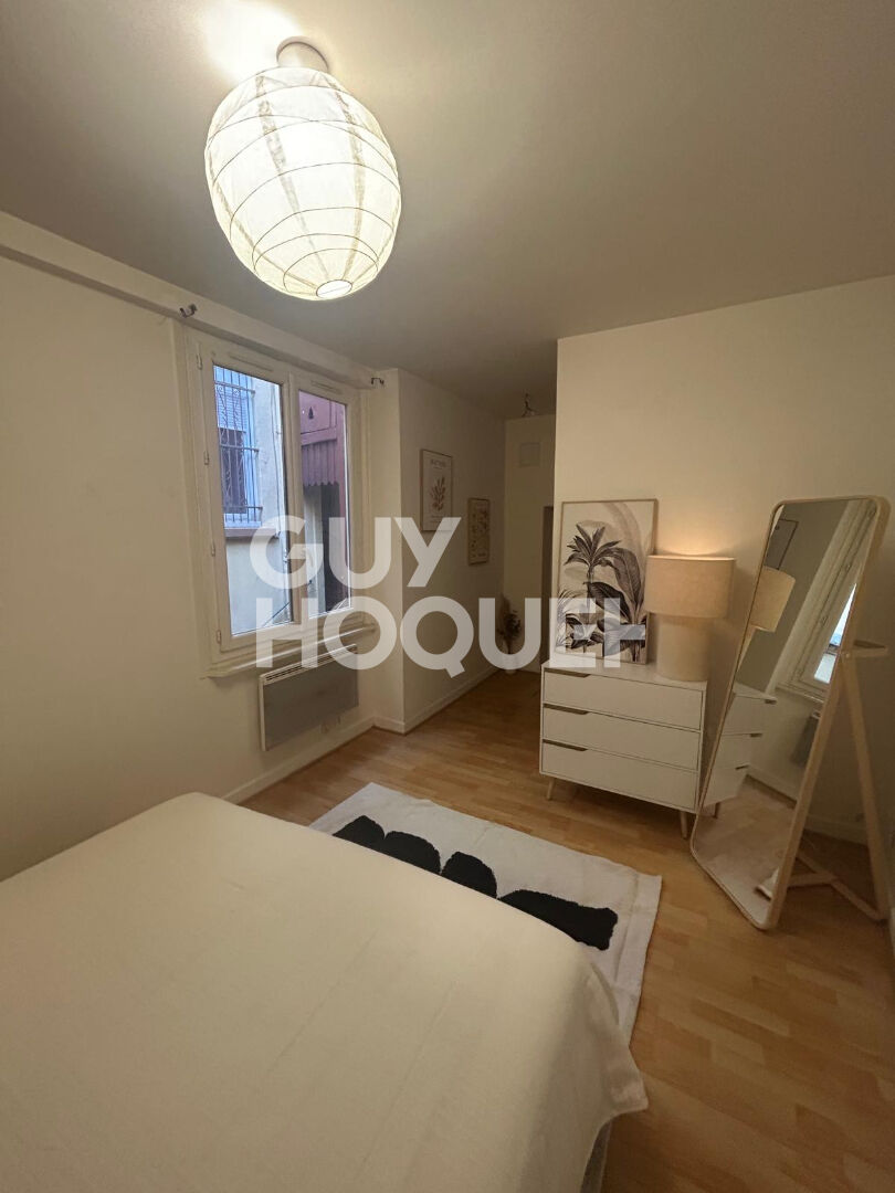 Appartement T 2 de 36.10m2 sur cours - terrasse 4.5 M2 - double expo  S/O au calme