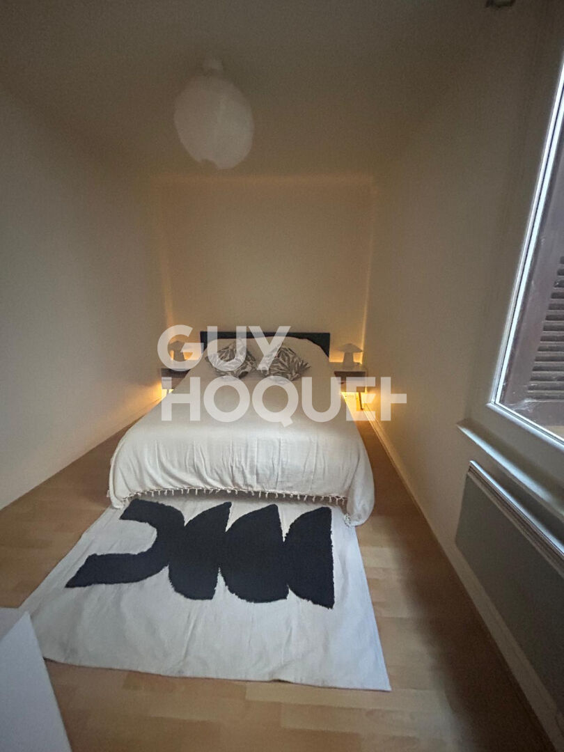 Appartement T 2 de 36.10m2 sur cours - terrasse 4.5 M2 - double expo  S/O au calme