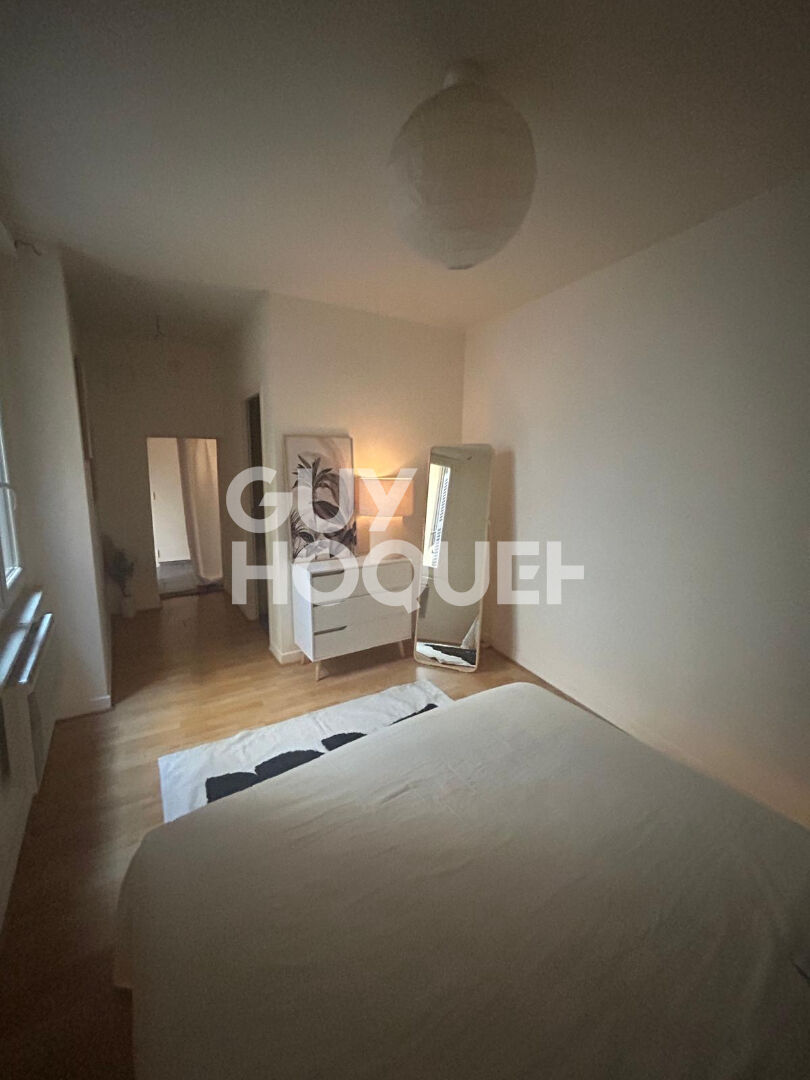 Appartement T 2 de 36.10m2 sur cours - terrasse 4.5 M2 - double expo  S/O au calme