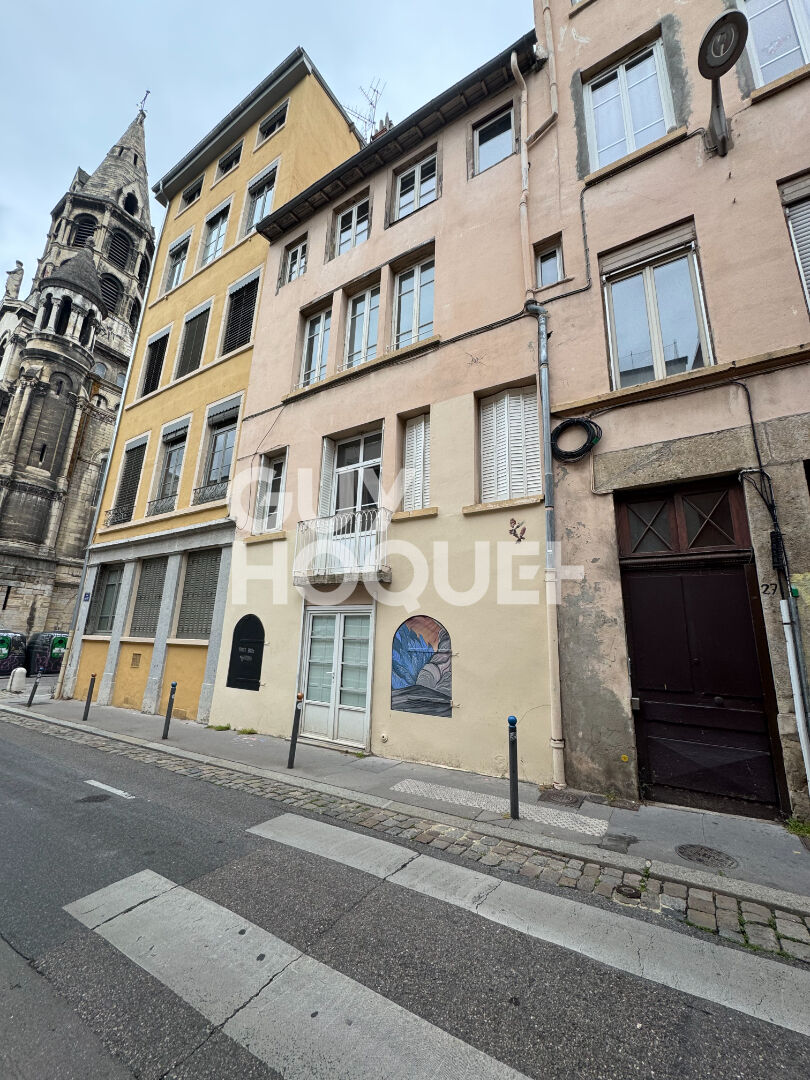 Appartement T 2 de 36.10m2 sur cours - terrasse 4.5 M2 - double expo  S/O au calme