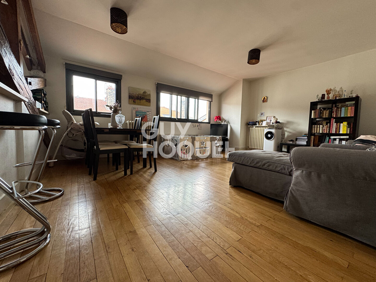 Appartement Dans Immeuble cossu et classé Rue de Archers