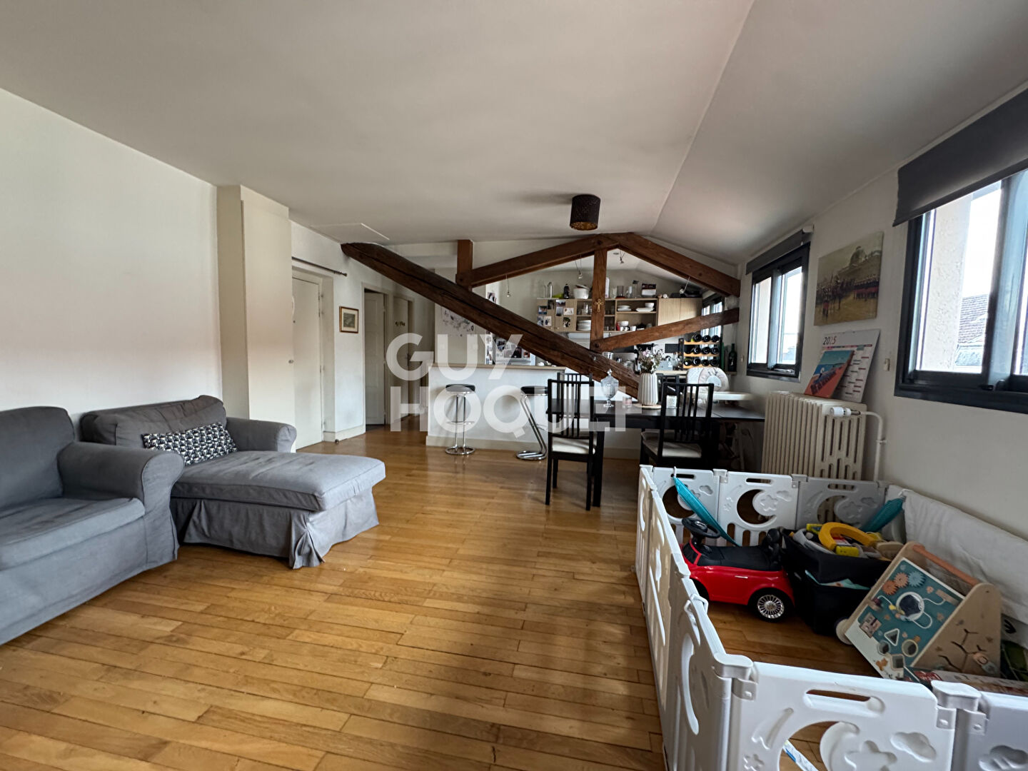 Appartement Dans Immeuble cossu et classé Rue de Archers