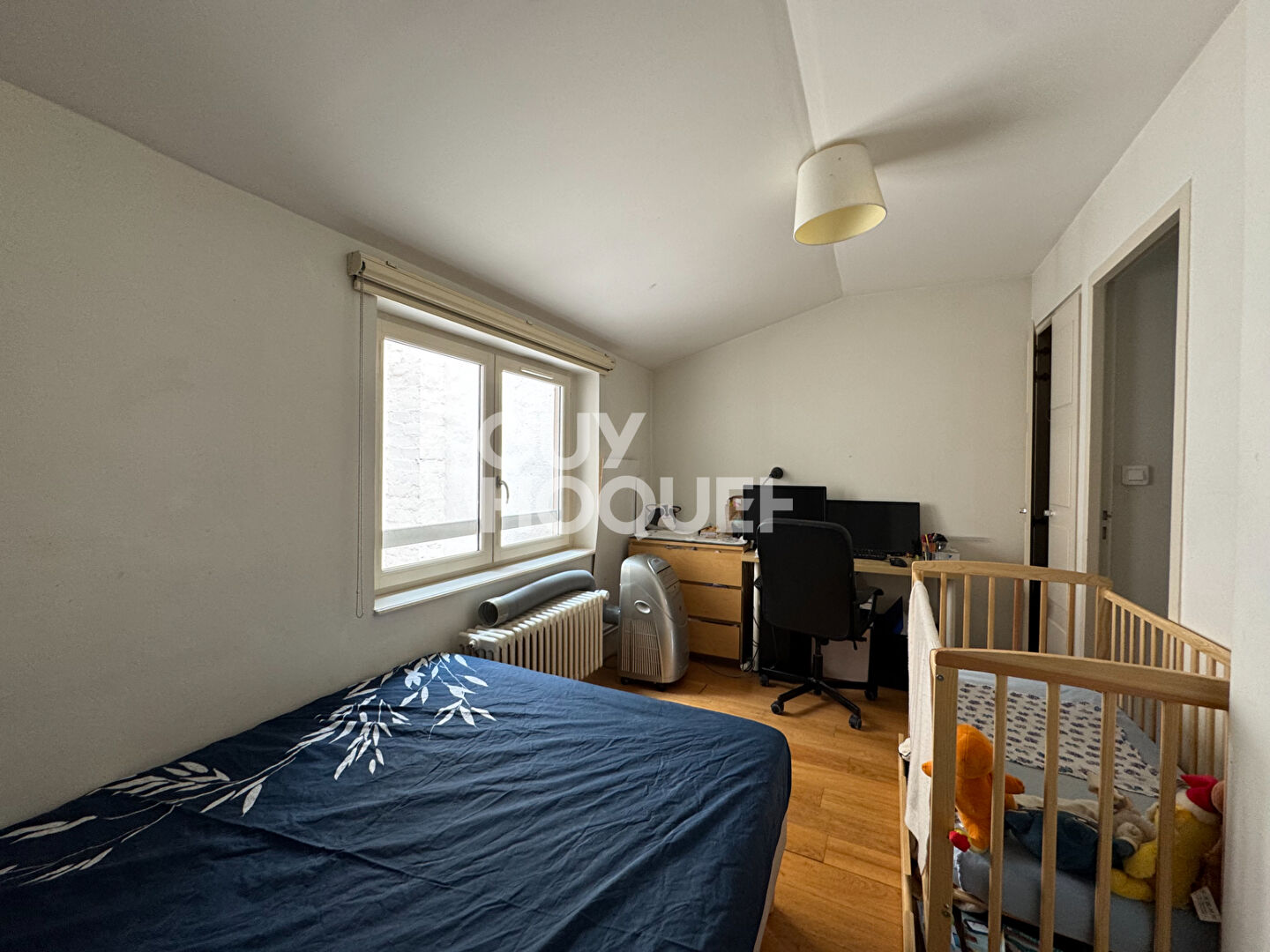 Appartement Dans Immeuble cossu et classé Rue de Archers