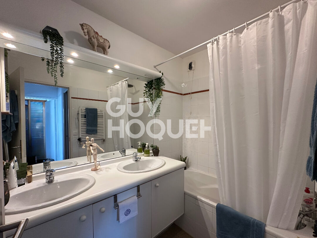 CROIX ROUSSE - DERNIER ÉTAGE - RÉSIDENCE RECENTE