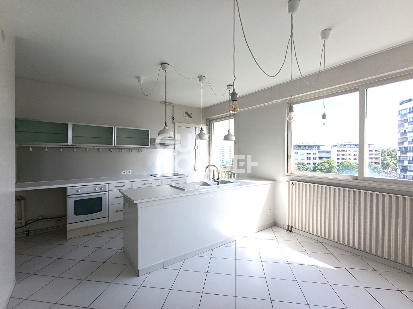 Appartement T5 et plus - Standing - 192 m²- climatisation - stationnements 
