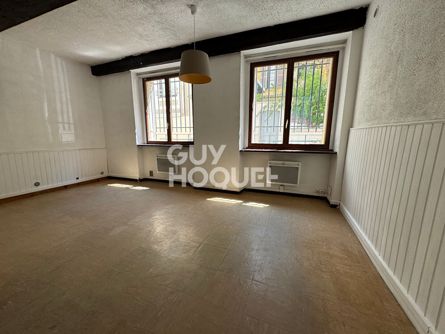 Un Appartement à rénover idéalement placé sur la croix rousse