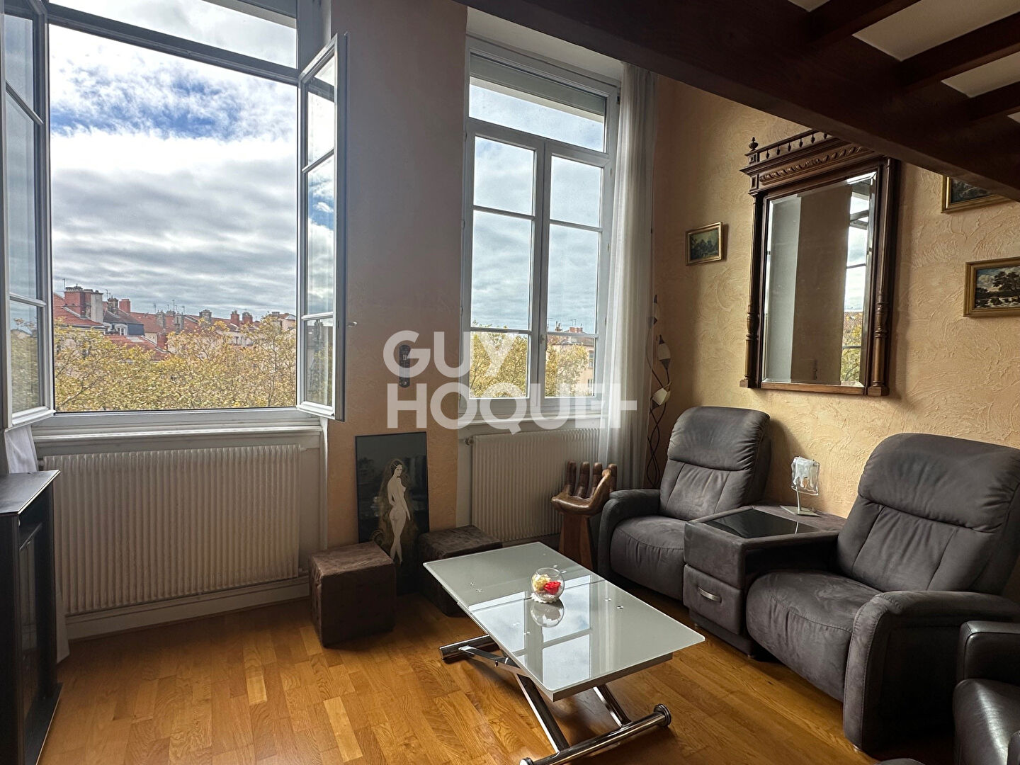 Lyon 4- Place Tabareau - Appartement 3 chambres - ascenseur