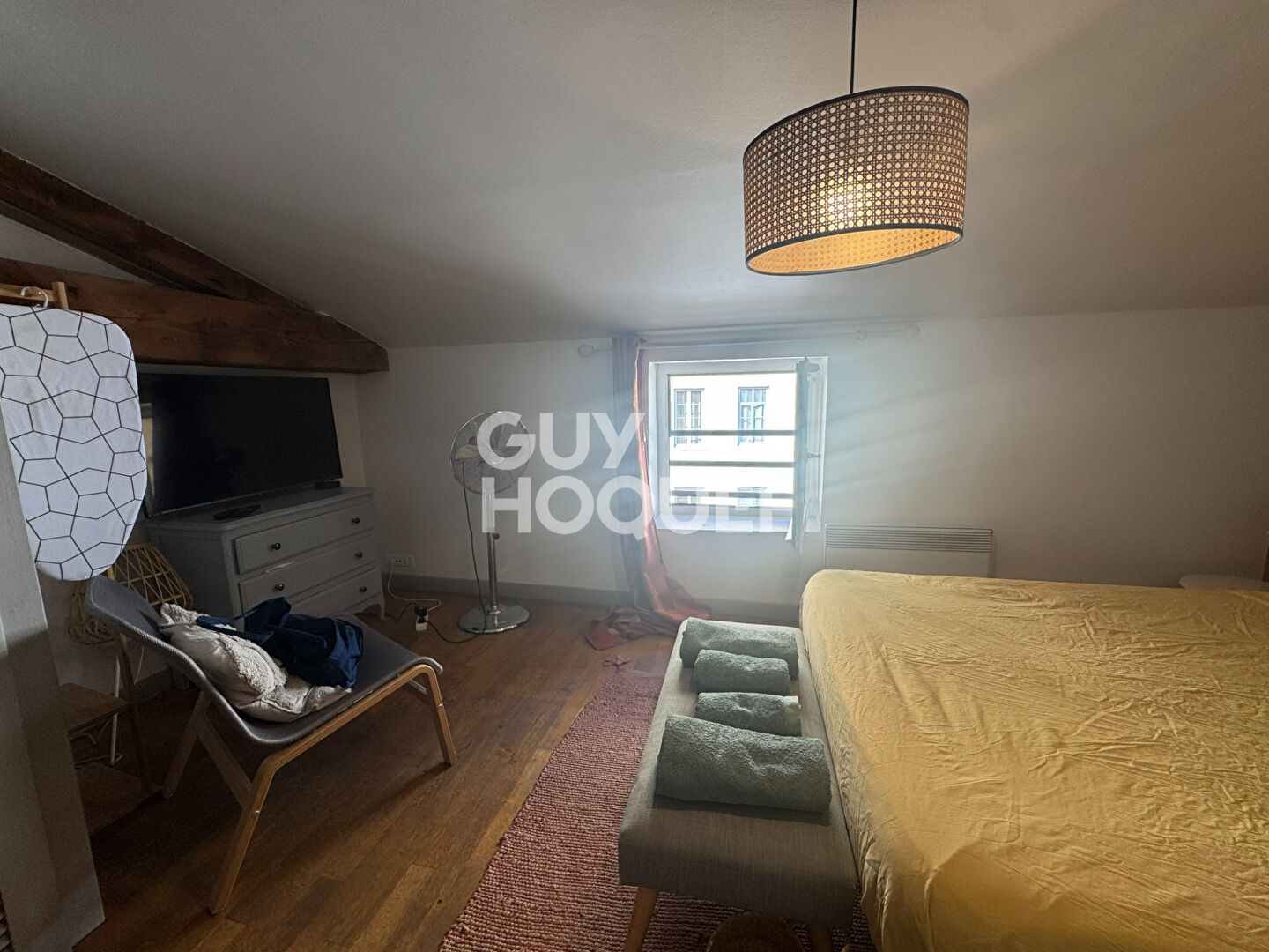 studio dernier étage ascenseur , de 24 m2 au sol -cave -grenier- possible Airbnb