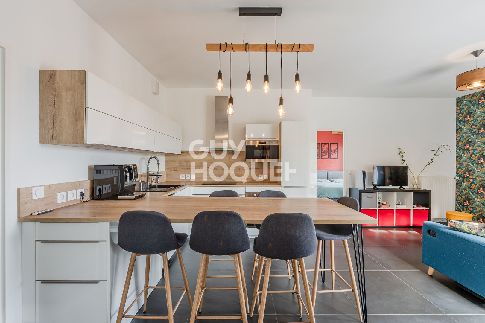 Appartement  avec une terrasse et vue Fourvière dégagée- garage PMR + standard